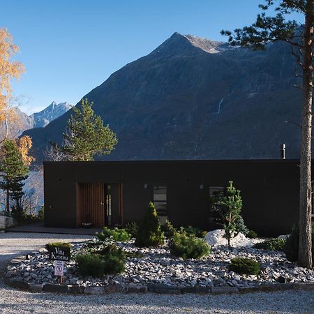 Villa Kristina / Andalsnes Torvik 外观 照片