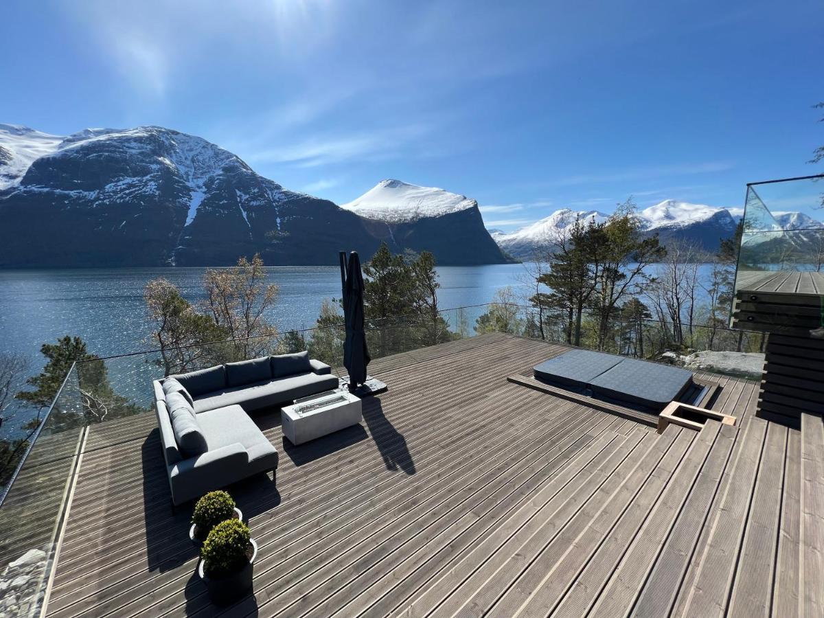 Villa Kristina / Andalsnes Torvik 外观 照片