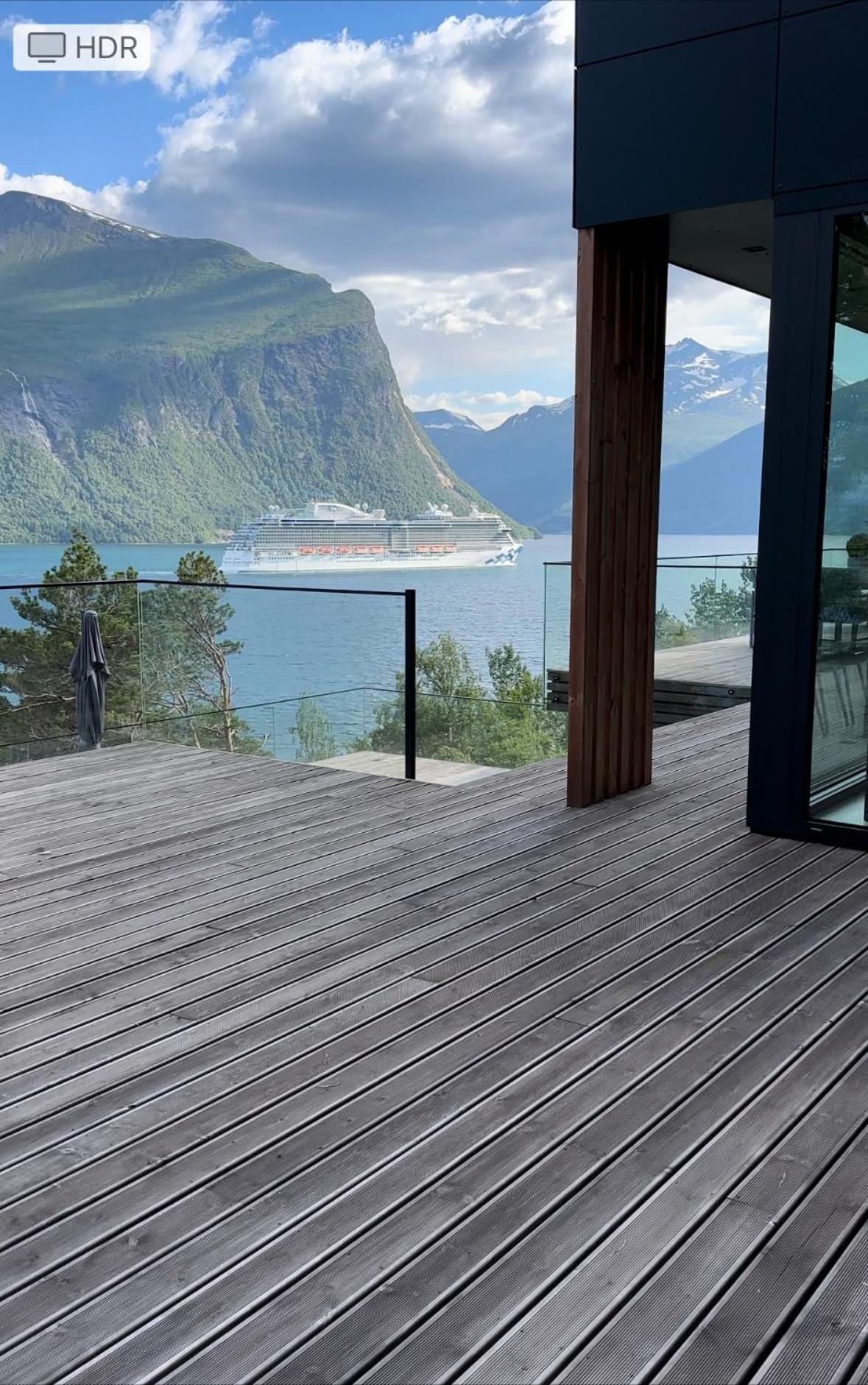 Villa Kristina / Andalsnes Torvik 外观 照片