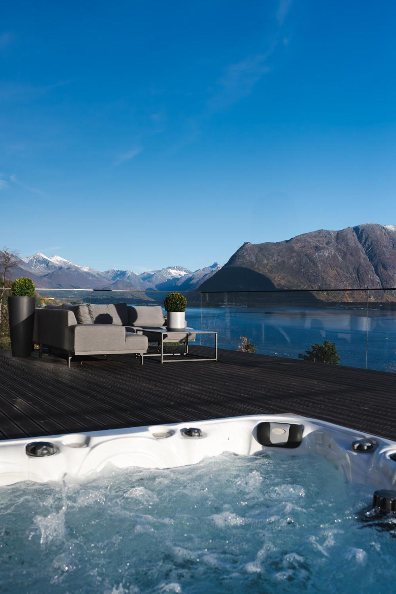Villa Kristina / Andalsnes Torvik 外观 照片