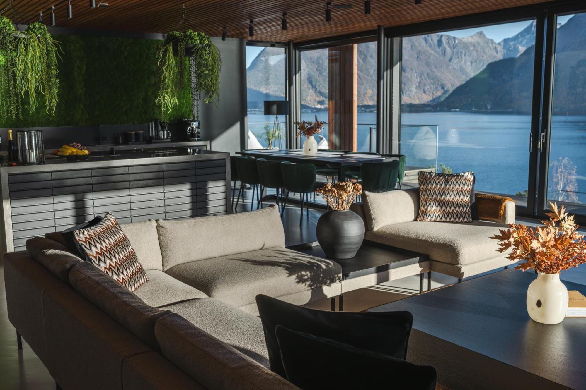Villa Kristina / Andalsnes Torvik 外观 照片
